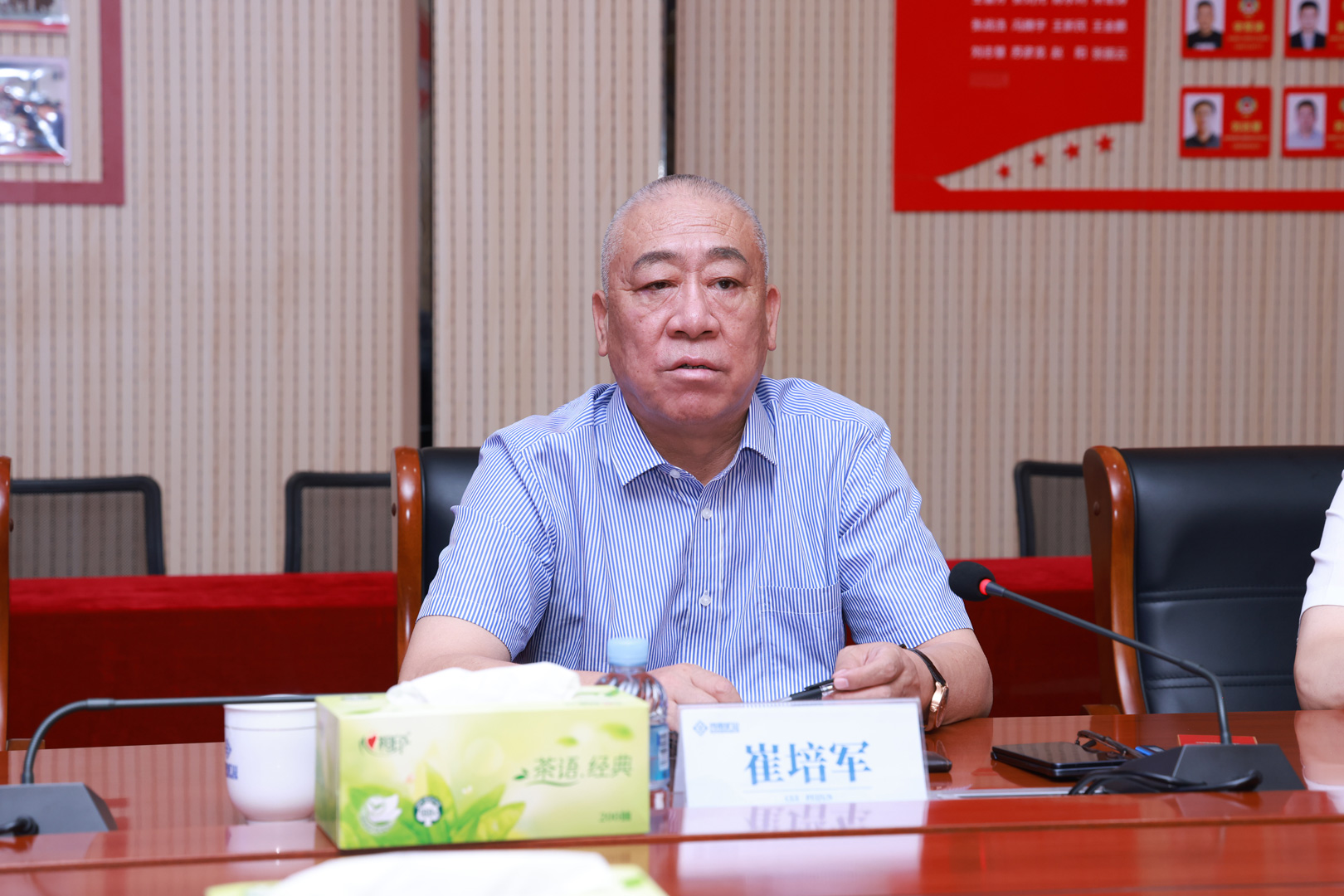 Henan Mine Crane representative speaking at the research meeting Henan Mine Crane representative speaking at the research meeting