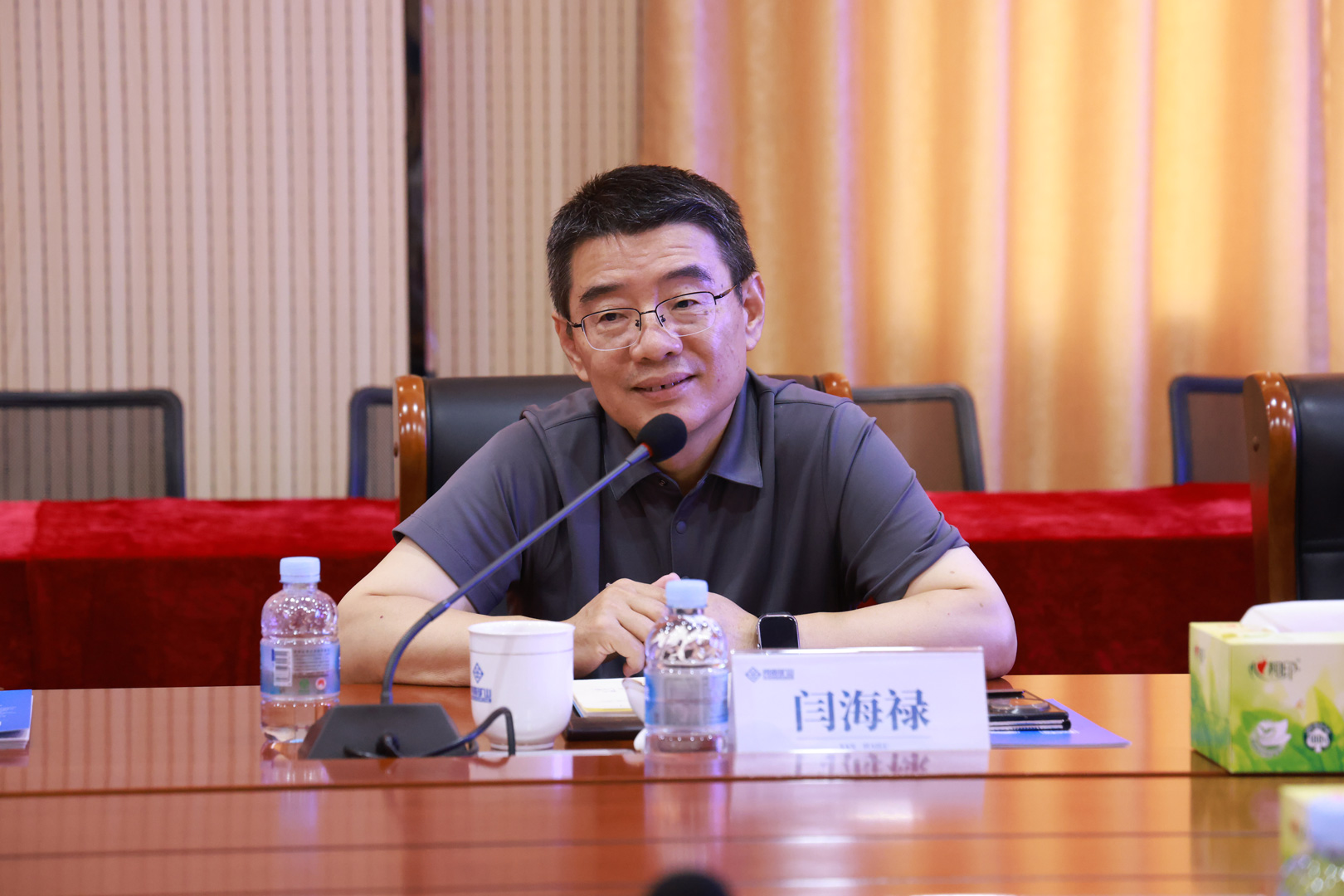 Visiting research representative addressing the meeting Visiting research representative addressing the meeting