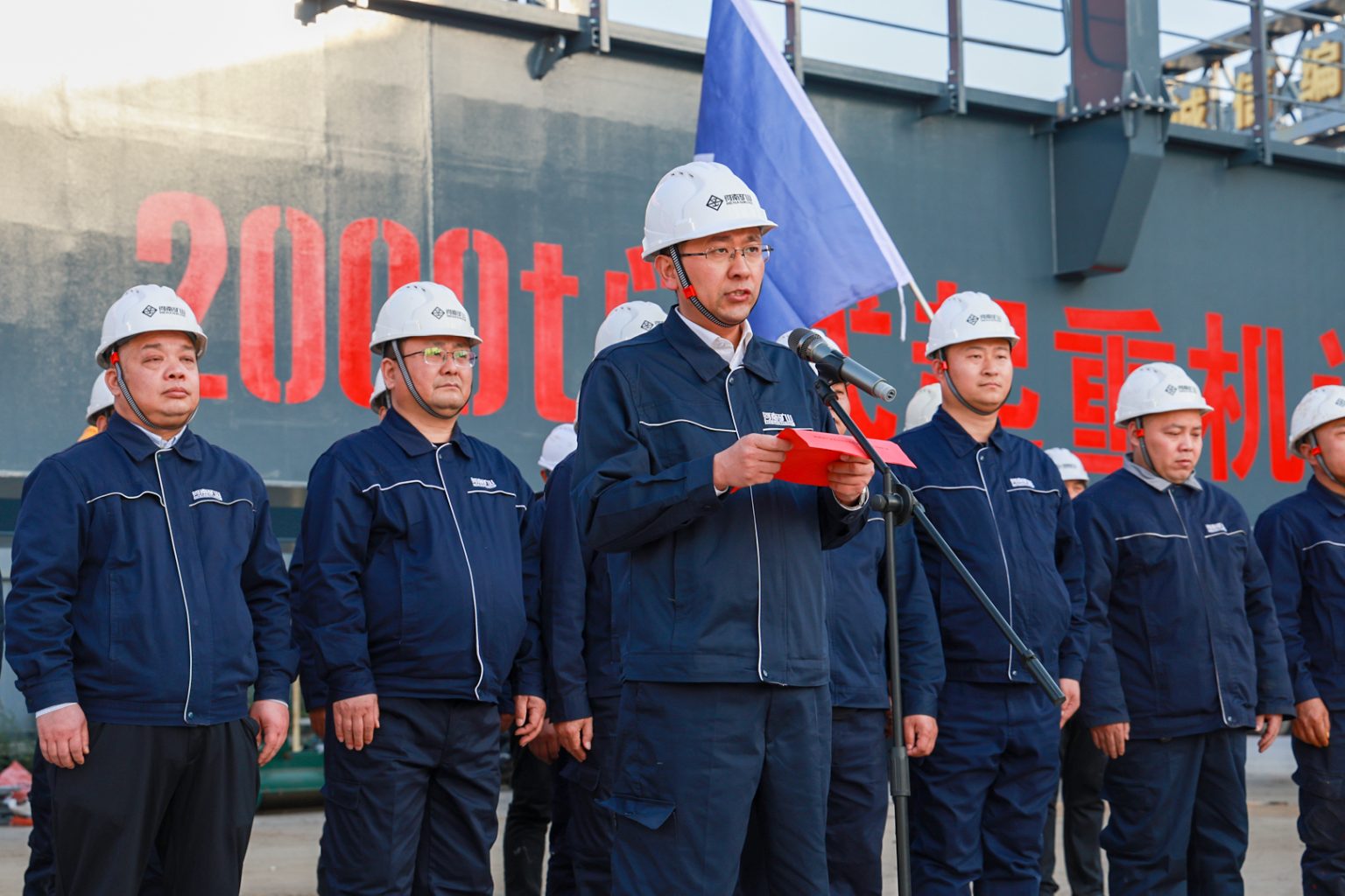 Henan Mine Crane Successfully Lifts 2000T Gantry Crane Test Platform