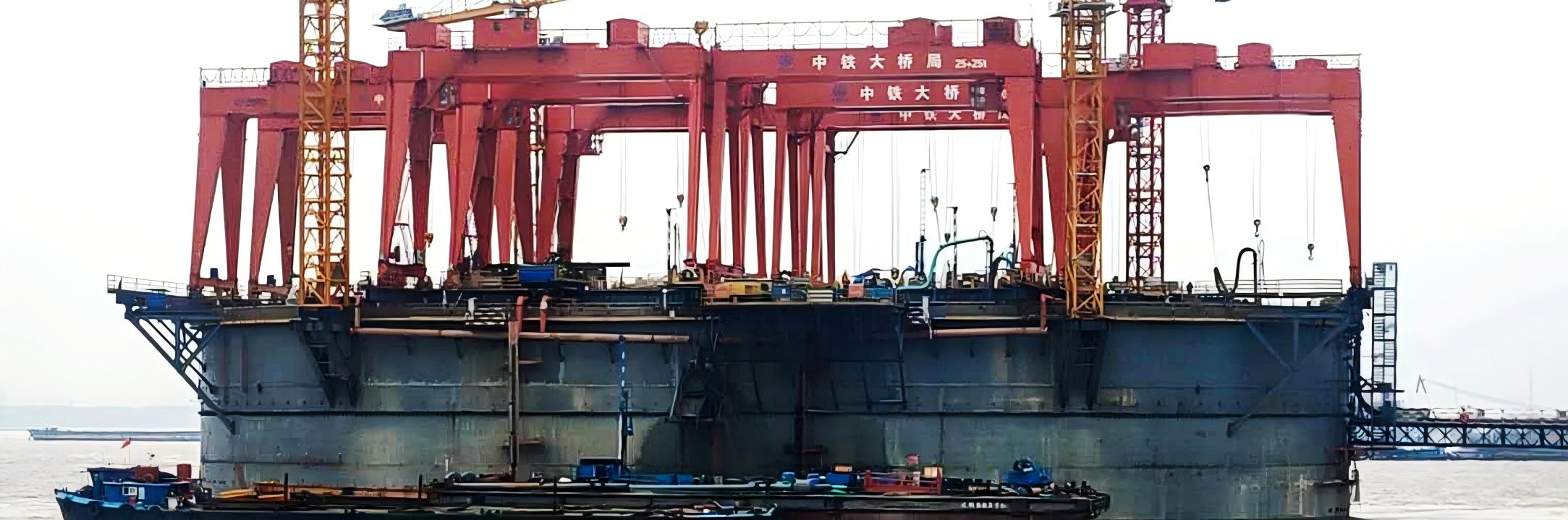 Gantry Crane for Steel Caisson Construction of Rail-Cum-Road Bridge