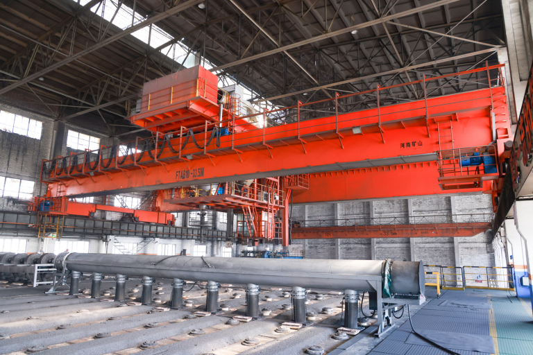 Aluminum industrial lifting equipment