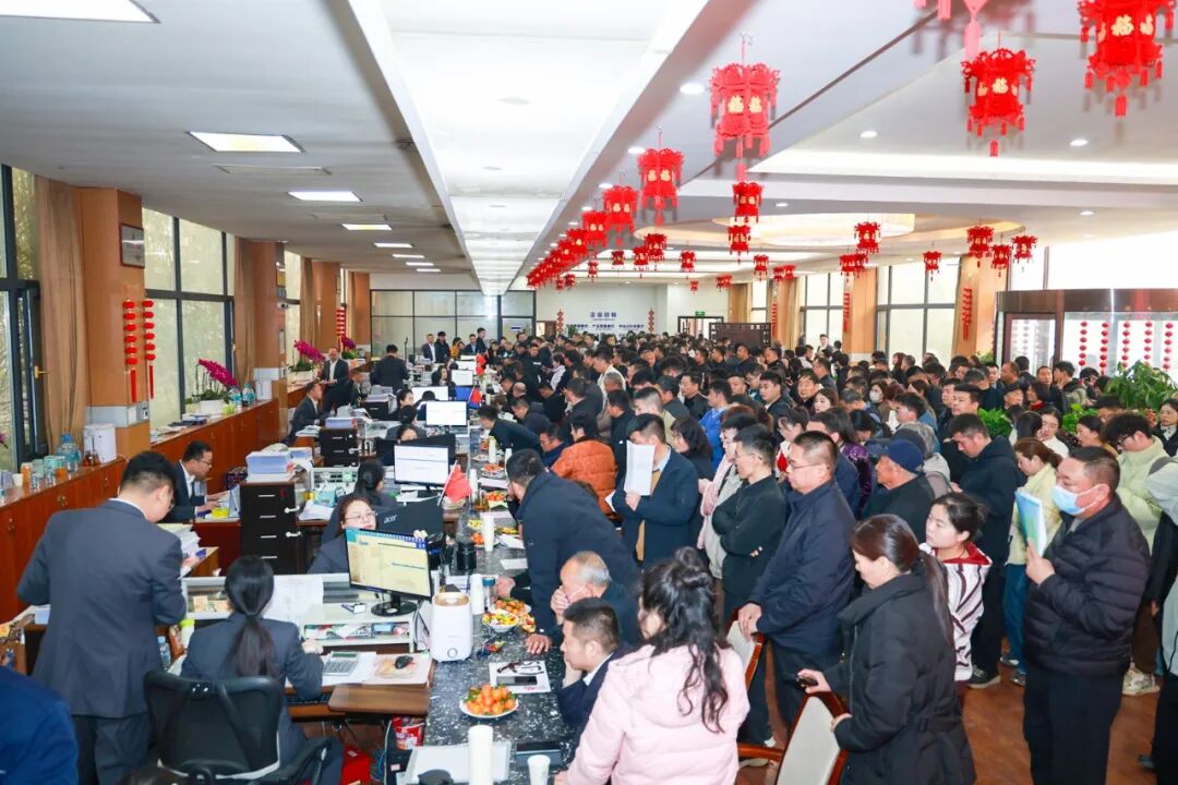 Sprinting at the opening of the door, production and sales are booming to welcome the New Year