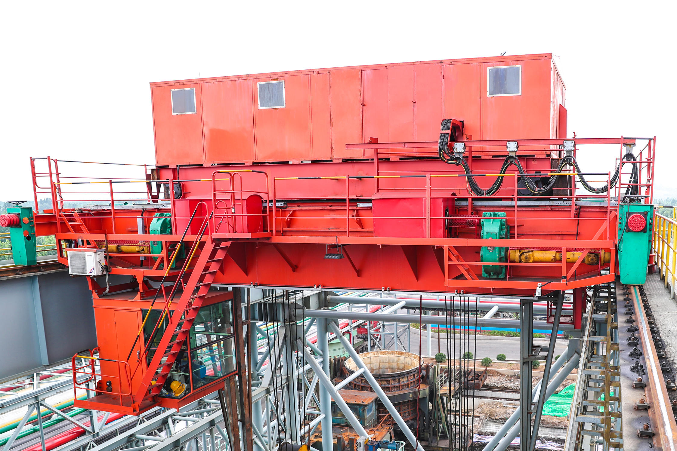 Henan Mine Crane Intelligent Coke Drum Crane