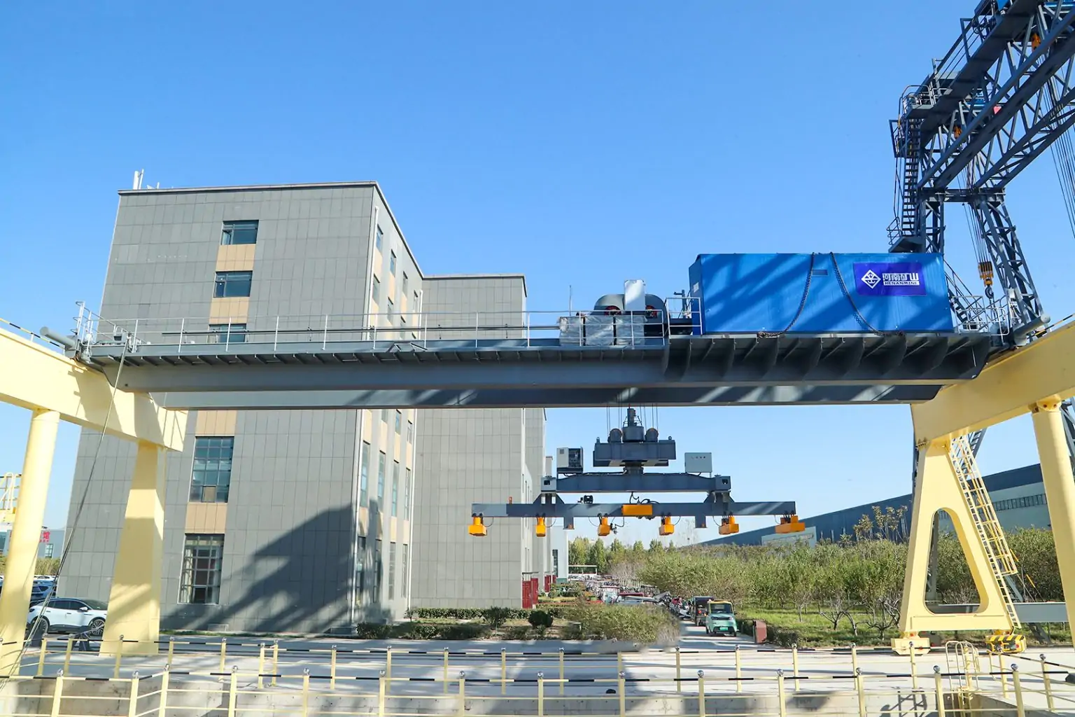 slab handling crane by Henan Mine Crane
