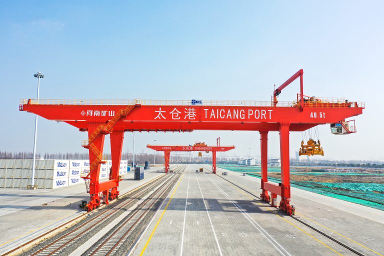 10 Common Industrial Applications of Gantry Cranes
