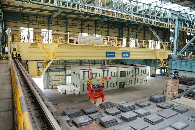 high temperature slab stacking crane with engineered lifting attachment