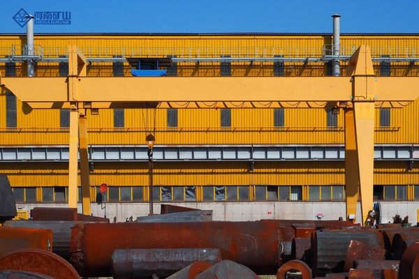 How Gantry Cranes Improve Industrial Efficiency and Productivity?