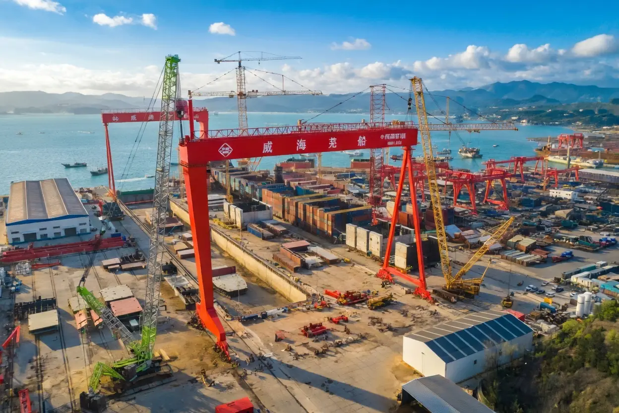 Crane Configuration for Shipyard Final Assembly Workshops