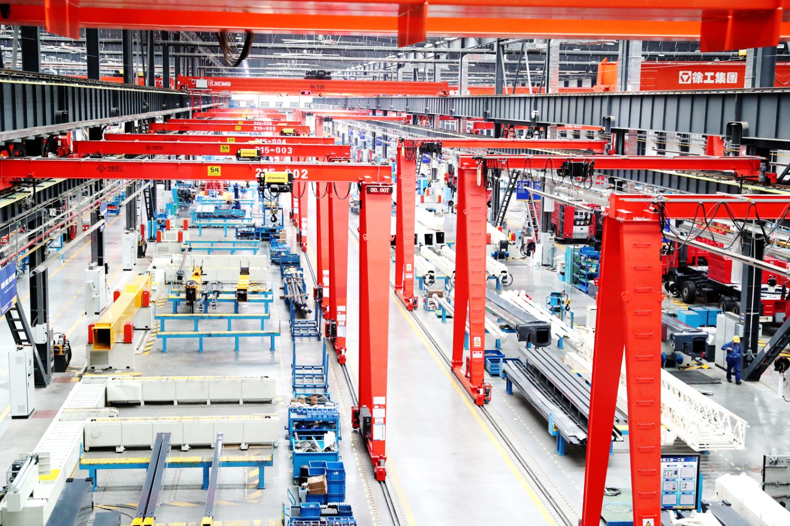 Overhead Crane vs Gantry Crane: Which Fits Your Indoor Space Better