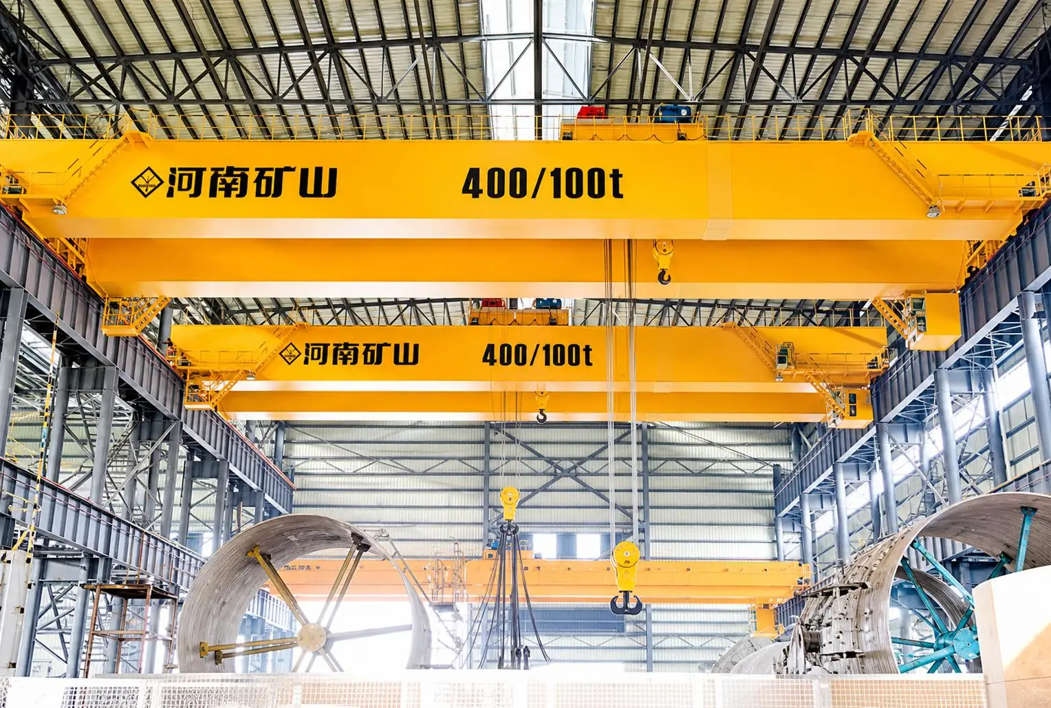 How to Specify an Outdoor Crane for Coastal and Humid Environments