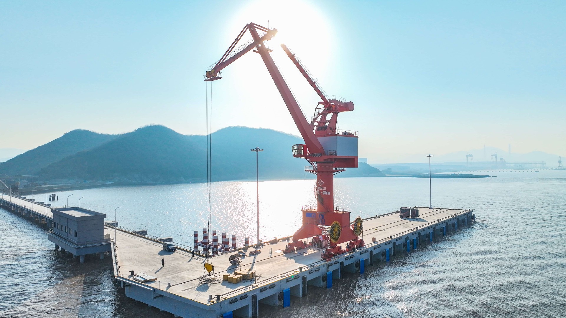 How to Choose Portal Harbor Crane Manufacturers: A Practical Guide